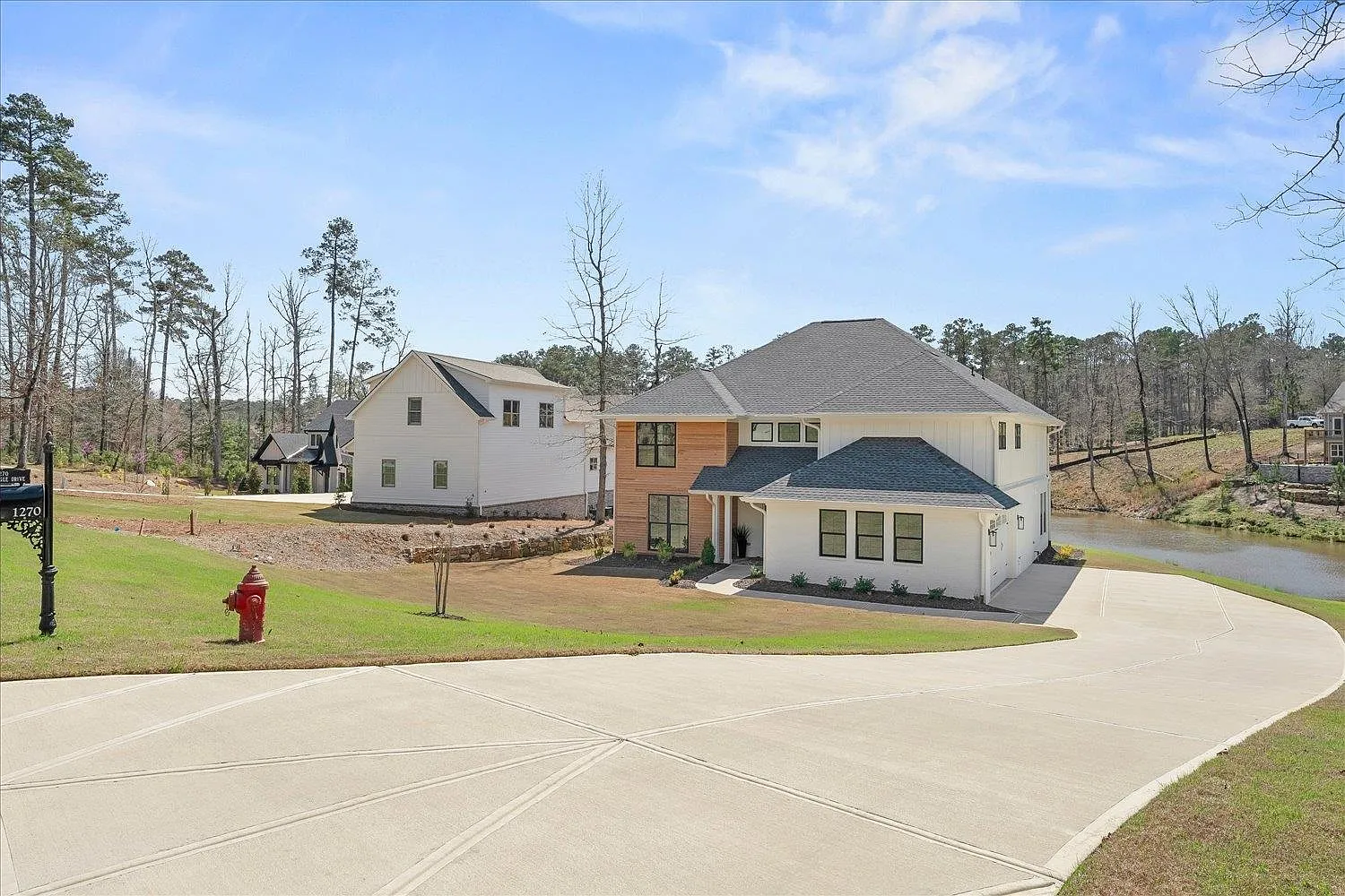 4 bed, 3.5 bath, 3357 sqft, $3,900 — Photo 4