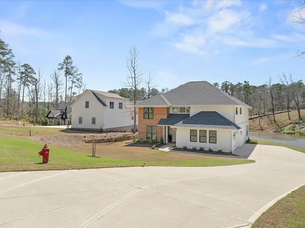 1270 Glen Eagle Dr, Greensboro, GA 30642