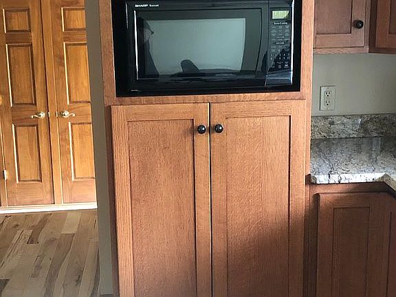 Pull out pantry under micro