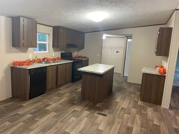 848 County Road 60, Skipperville, AL 36374