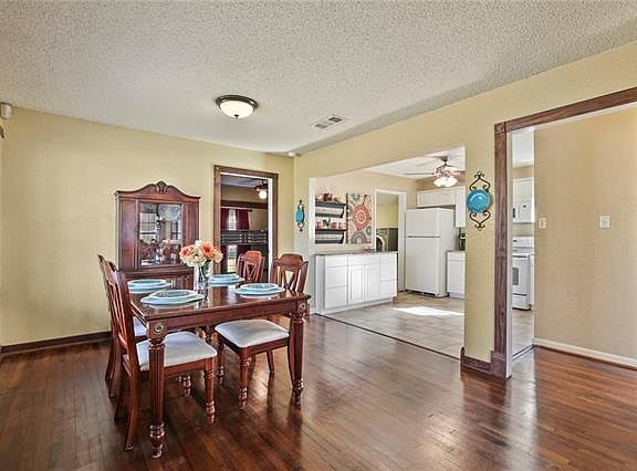 3rd image of 232 Harrison Ln