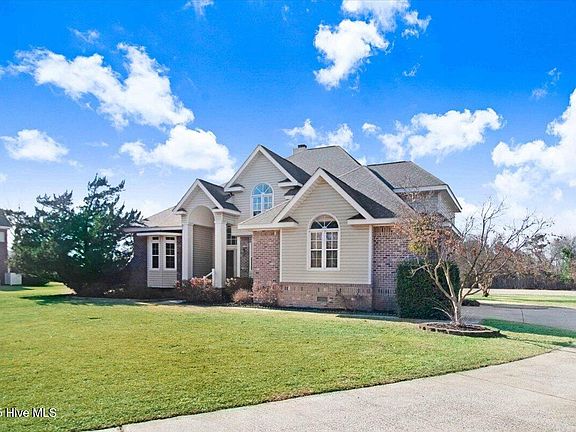 3rd image of 109 Breezewood Drive