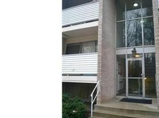 5618 Bloomfield Dr APT 101, Alexandria, VA 22312