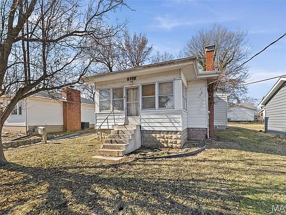 2nd image of 1912 Myrtle St