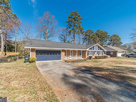 3rd image of 3823 Palisade Ct