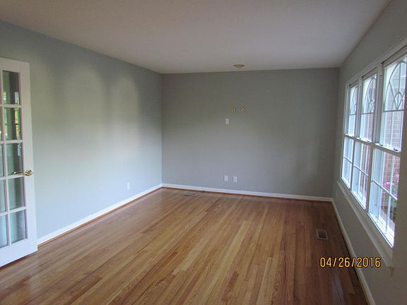 4th image of 1317 Northgate Cir