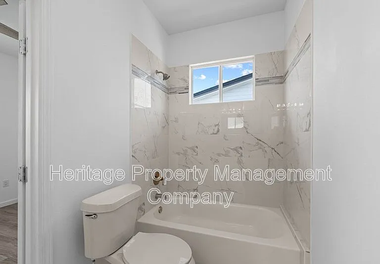 323 Gabriel #1-unit 101 — Photo 20