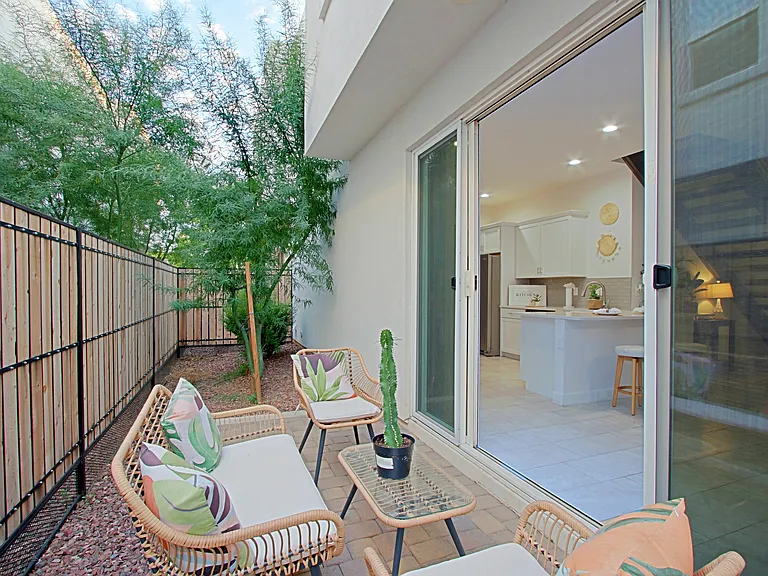 Luxana Apartments — Photo 57