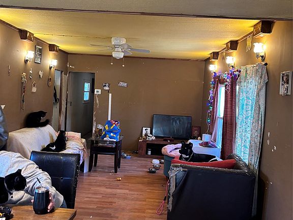 3rd image of 1964 River Road #96