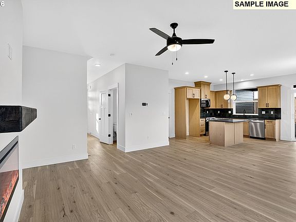 2nd image of 2575 NE Justus Ave #22