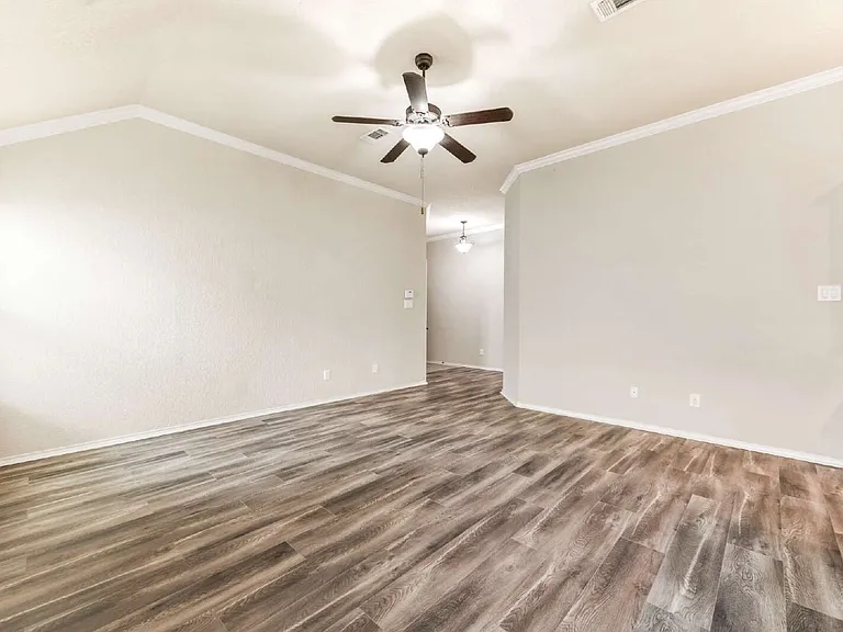 209 Rawhide Way — Photo 6