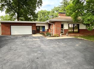 5661 Humbert Rd, Alton, IL 62002