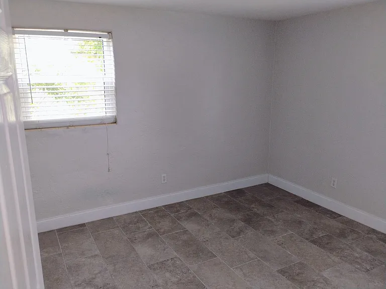 11 Ocean Breeze Cir — Photo 11