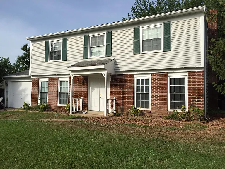 709 Fall Pl — Photo 1