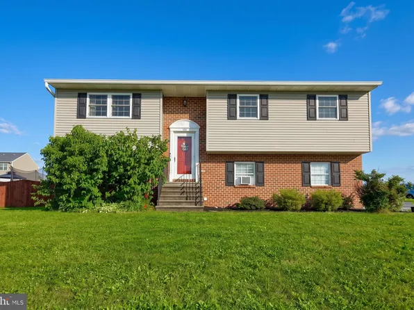 125 Legion Dr, Biglerville, PA 17307
