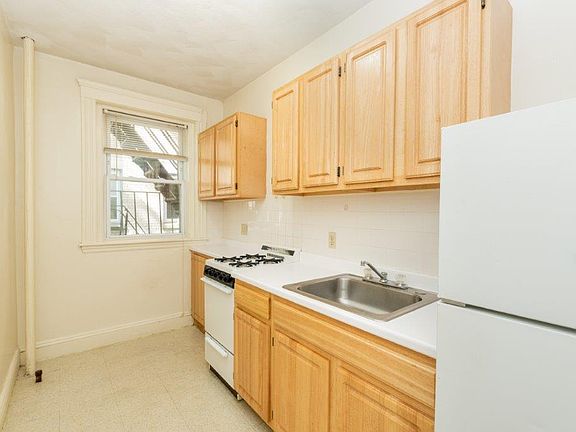 2nd image of 49 Worthington St APT 15
