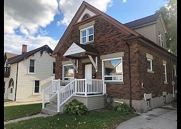 1st image of 195 Courtland Ave E #3