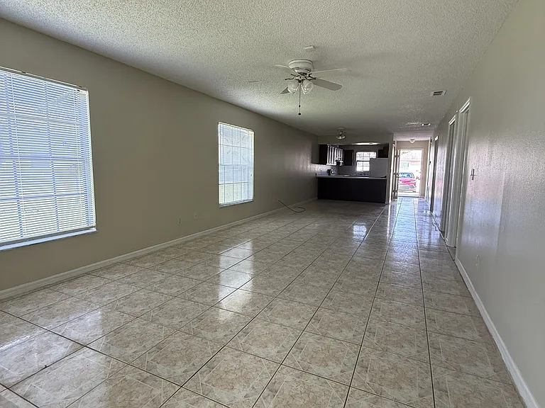 752 Lucaya Dr — Photo 8