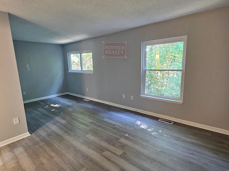 1827 Ivystone Dr — Photo 29