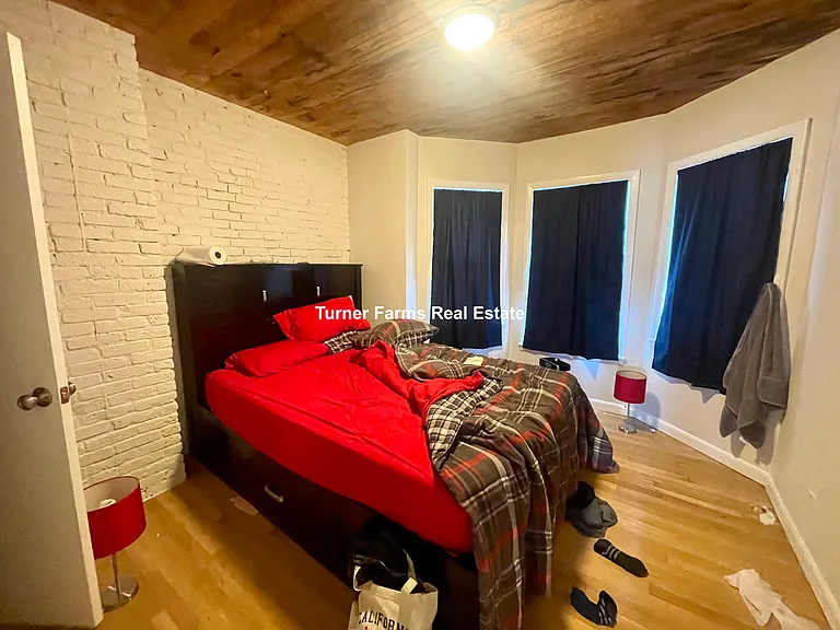 158 Broadway #3 — Photo 7