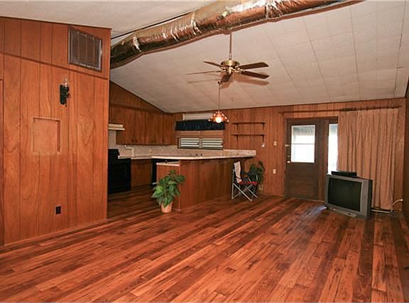 2nd image of 16707 Flamingo Way