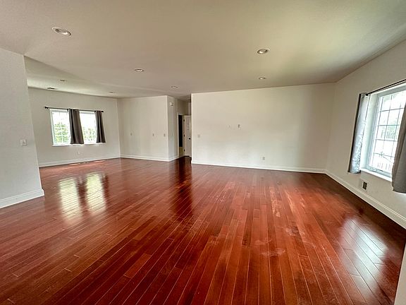 5th image of 6 Goller Pl APT 1