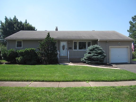 2nd image of 1431 Dominic St