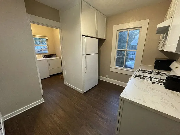 713 E Lafayette St — Photo 4