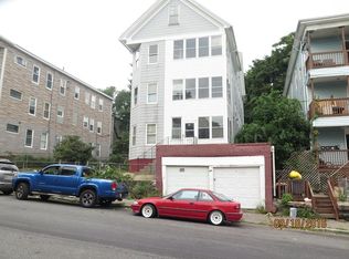 86 Penn Ave, Worcester, MA 01604