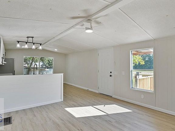 3rd image of 50 Sangster Rd