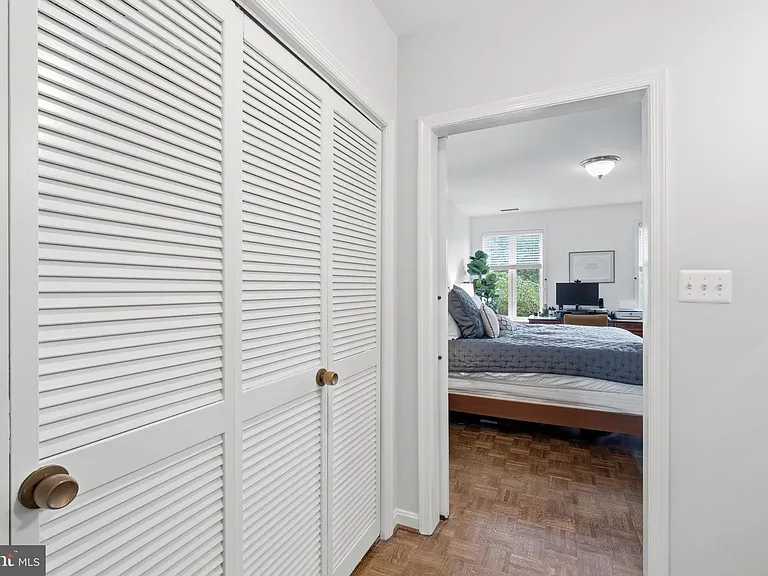 601 Wilkes St #301 — Photo 27