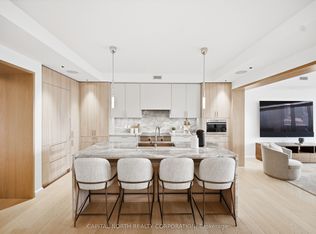330 Richmond St W #2505, Toronto, ON M5V0M4