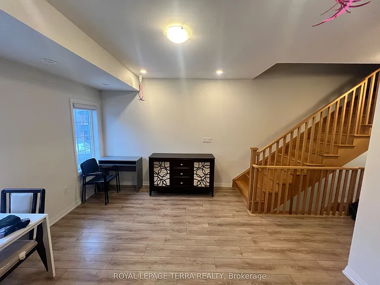 185 Royal Northern Path — Photo 9