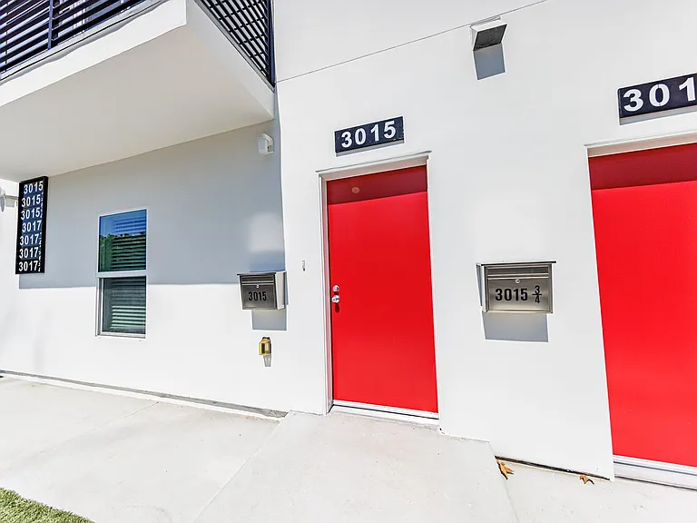 3015 Alsace Ave — Photo 70