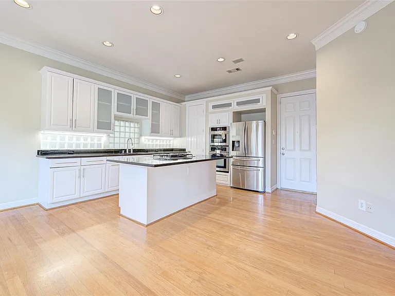 2124 Nantucket Dr #A — Photo 12