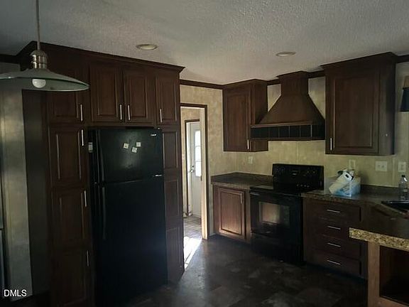 3rd image of 308 Morehead Dr
