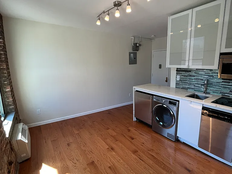 157 Rivington St #13 — Photo 6