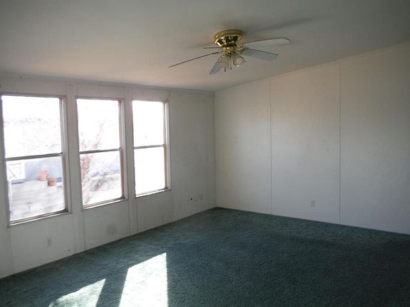 4th image of 4103 Glenn Dr SE