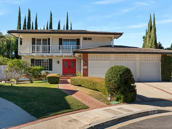 2719 N Granvia Pl, Thousand Oaks, CA 91360