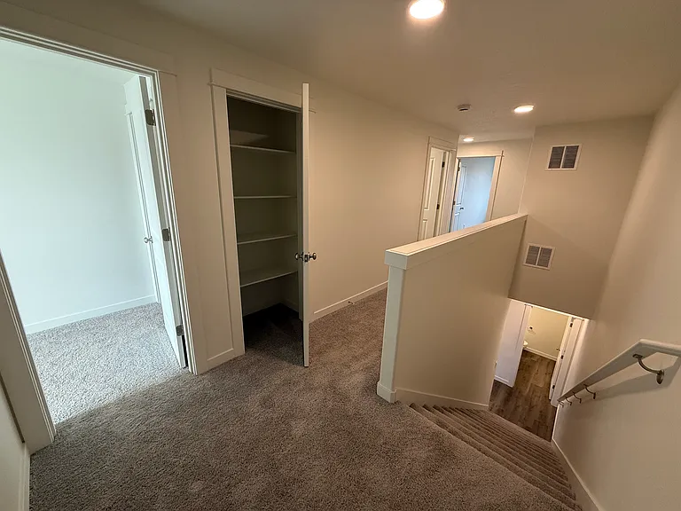 Brosterhous Townhomes — Photo 11