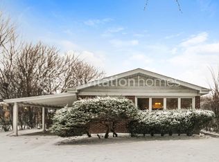 3643 Greenwood St, Skokie, IL 60076