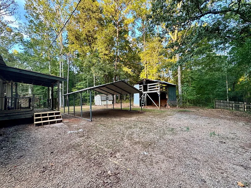 3 bed, 2.0 bath, $1,200 — Photo 4