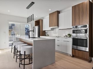 9 Trout Ave FLOOR 1, Medford, MA 02155