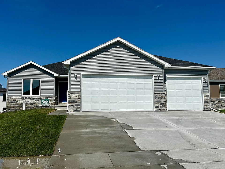 1st image of 7229 N 50th St