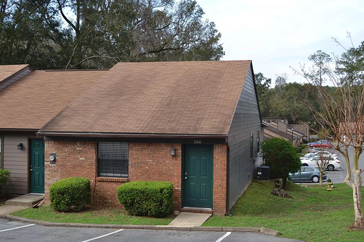 Building Photo - 2041 Continental Ave