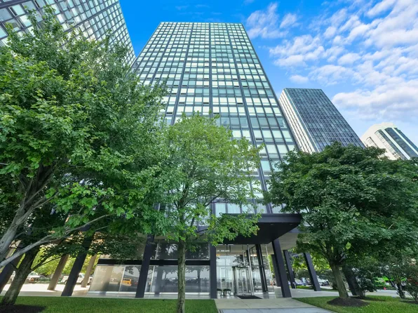 880 N Lake Shore Dr APT 22D, Chicago, IL 60611