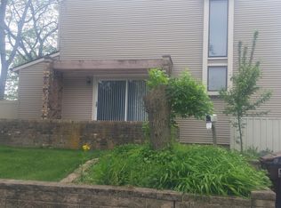 813 Oakside Ln, University Park, IL 60484