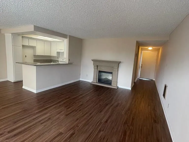 4051 Elm Ave #4 — Photo 4