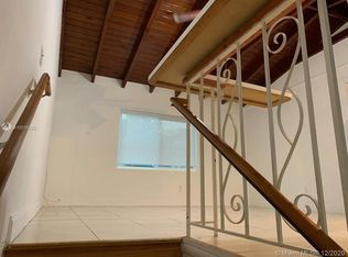 3382 SW 7th St #1, Miami, FL 33135