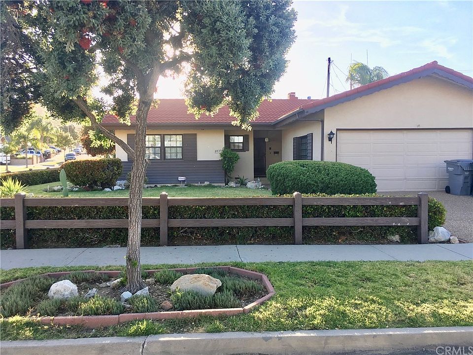 2nd image of 28351 Pontevedra Dr